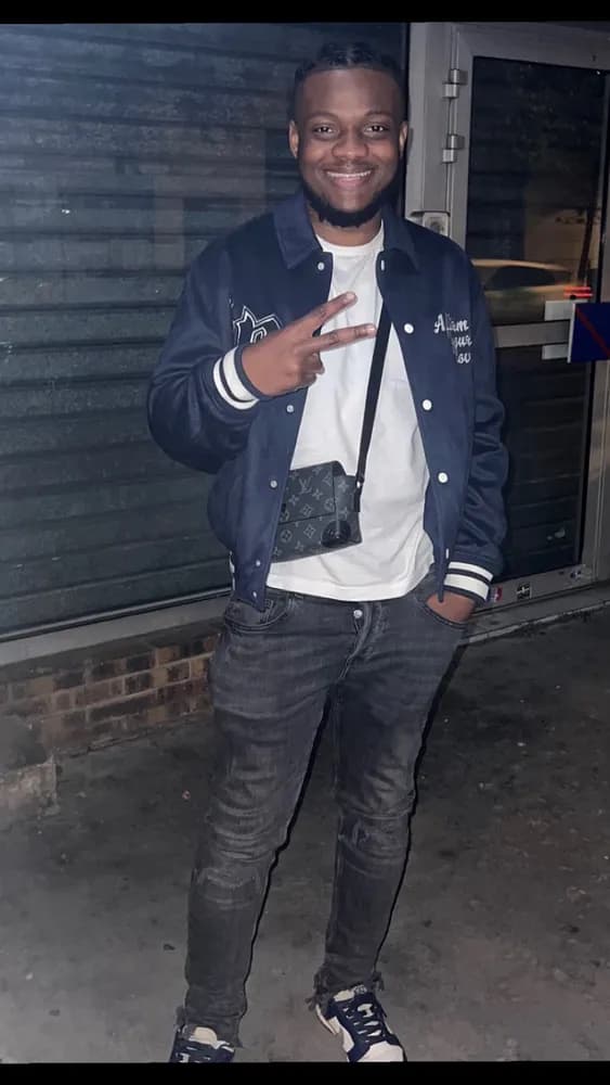 Profil de Ayoub, 26 ans, Rencontre Libertine à Schmitten (Albula) (Grisons)