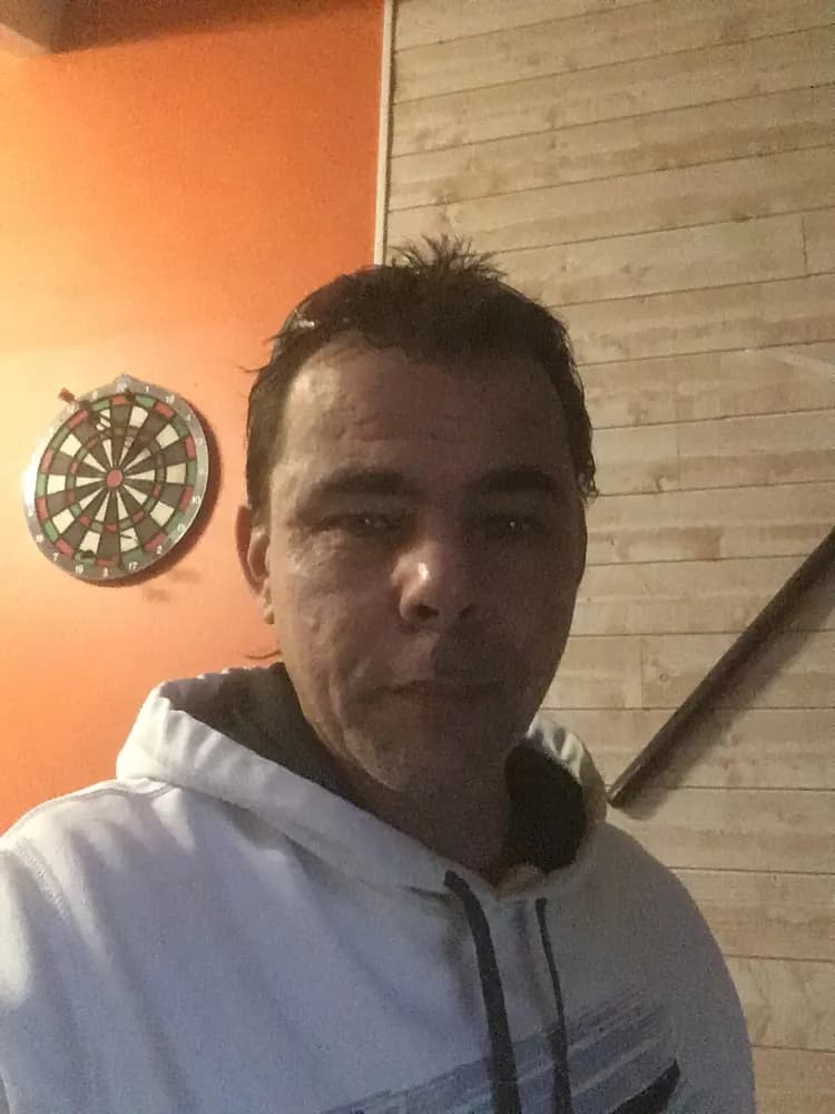 Profil de Nino, 35 ans, Rencontre Libertine à Litzirüti (Grisons)