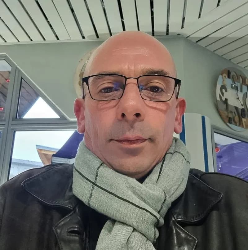 Profil de Olivier, 39 ans, Rencontre Libertine à Wangenried (Berne)