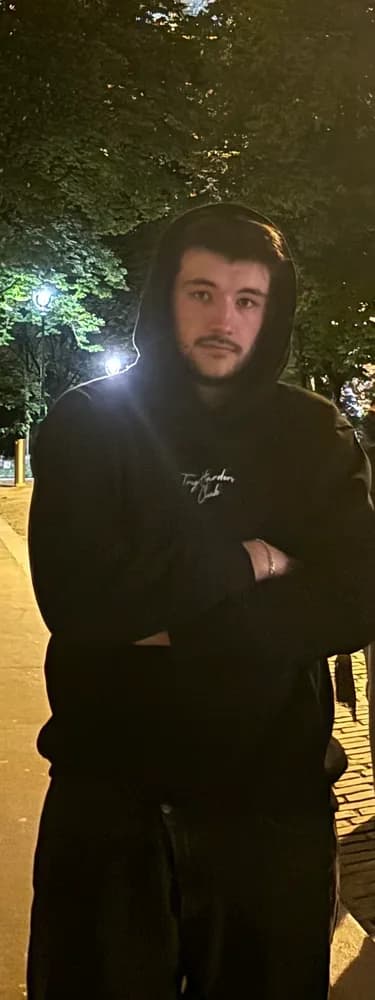 Profil de Ezzio, 39 ans, Rencontre Libertine à Bovernier (Valais)