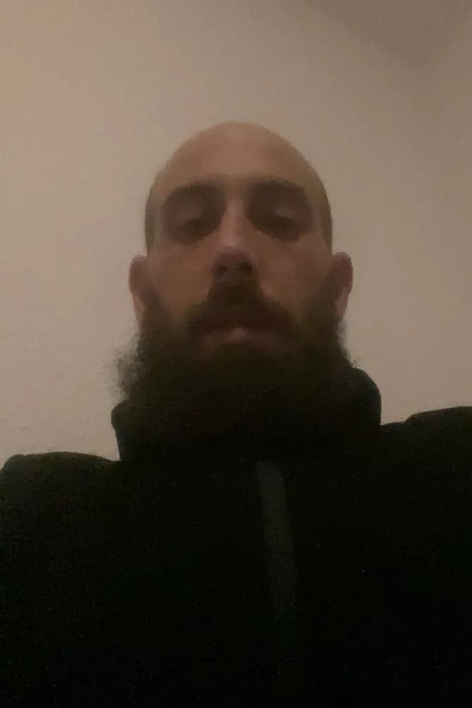 Profil de Allan, 32 ans, Rencontre Libertine à Randogne (Valais)
