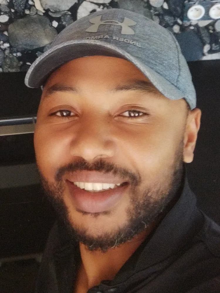 Profil de Yoni, 33 ans, Rencontre Libertine à Epalinges (Vaud)