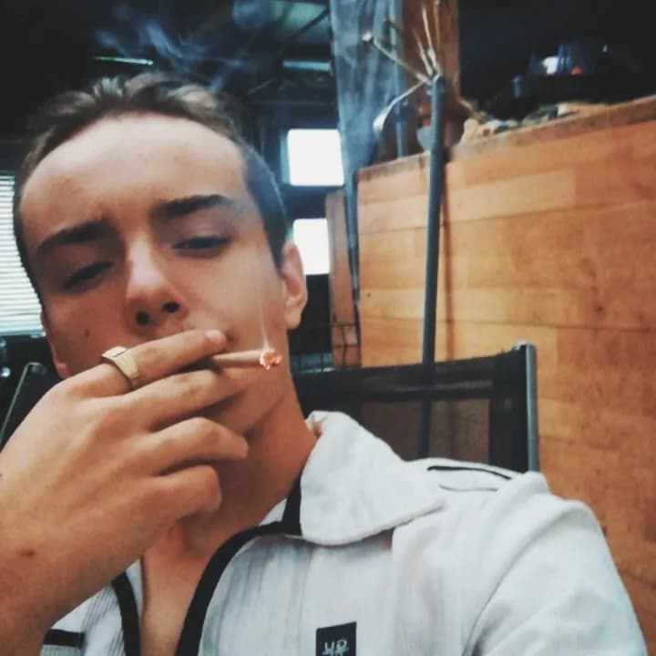 Profil de Jad, 38 ans, Rencontre Libertine à Tumegl/Tomils (Grisons)