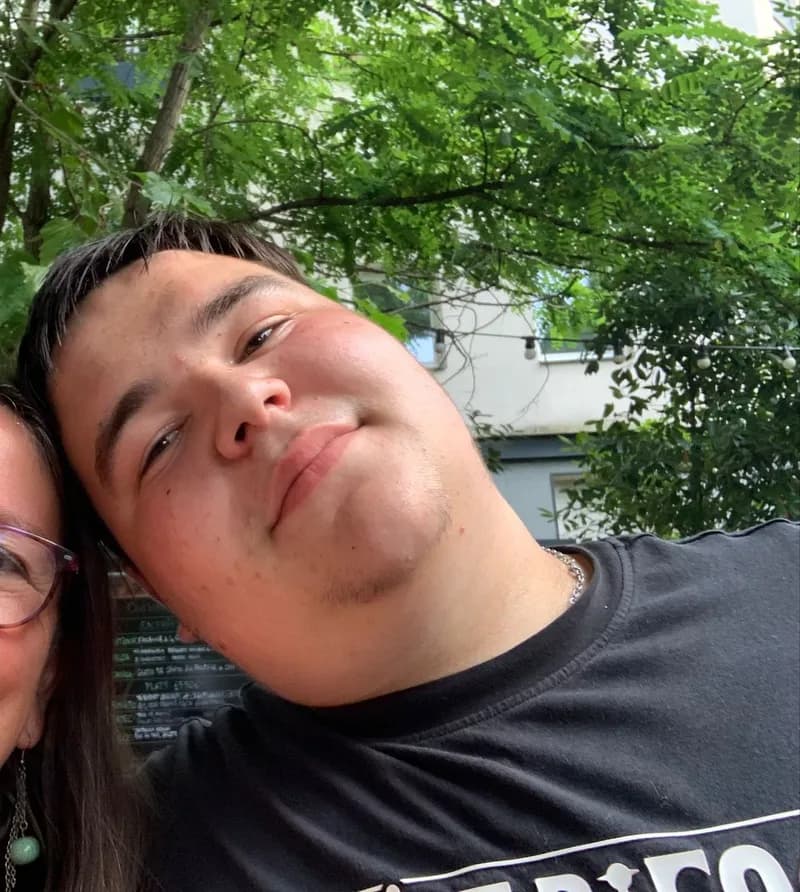 Profil de Gaël, 26 ans, Rencontre Libertine à Feldis/Veulden (Grisons)