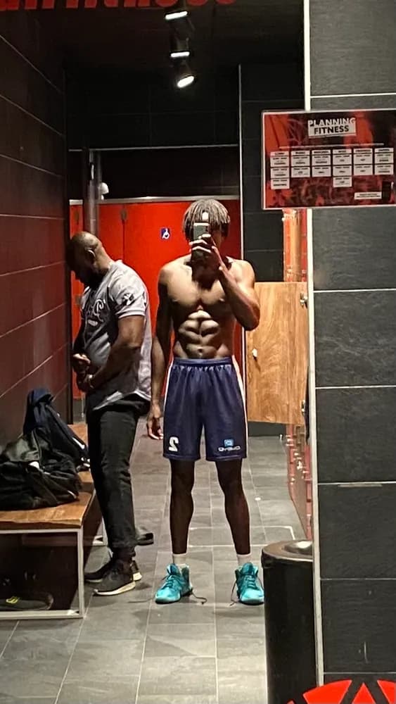 Profil de Ikram, 26 ans, Rencontre Libertine à Grandfontaine (Jura)