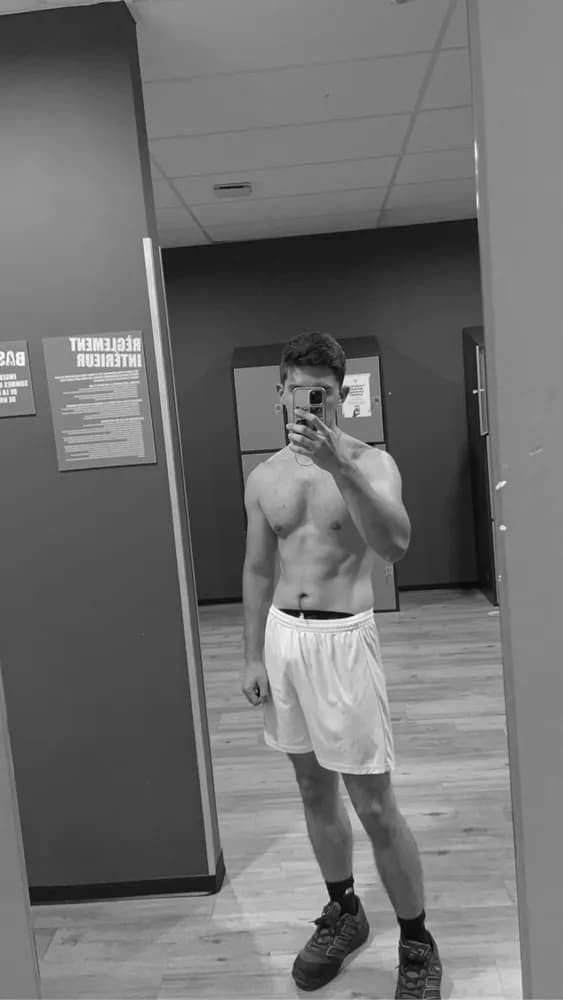 Profil de Badis, 39 ans, Rencontre Libertine à Latsch (Grisons)