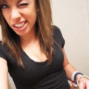 Profil de Lyra, 28 ans, Rencontre Libertine à Bözen (Argovie)