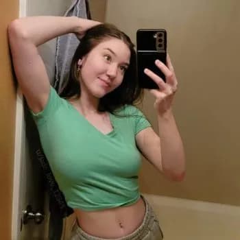 Profil de Feryel, 25 ans, Rencontre Libertine à Lantsch/Lenz (Grisons)