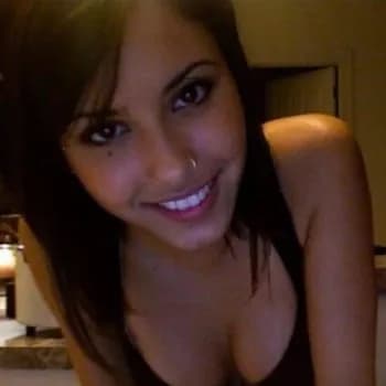 Profil de Nora, 36 ans, Rencontre Libertine à Schwarzenbach LU (Lucerne)