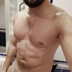 Profil de Hadriel, 36 ans, Rencontre Libertine à Clarmont (Vaud)