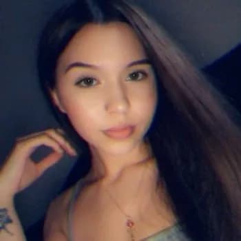 Profil de Lili, 28 ans, Rencontre Libertine à Disentis/Mustér (Grisons)