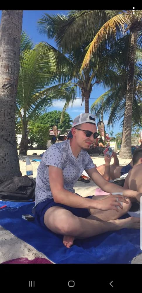 Profil de Benoît, 28 ans, Rencontre Libertine à Oberdorf SO (Soleure)