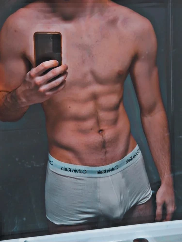 Profil de Sacha, 27 ans, Rencontre Libertine à Trübbach (Saint-Gall)