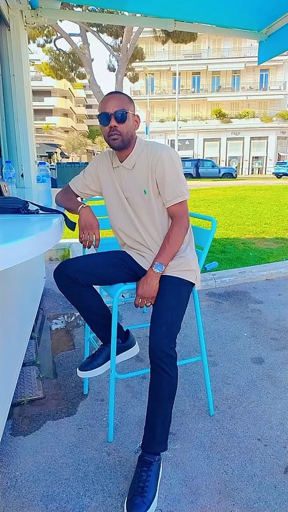 Profil de Dwayne, 38 ans, Rencontre Libertine à Lucens (Vaud)