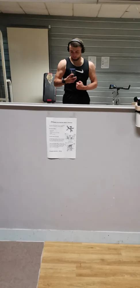 Profil de Stanley, 24 ans, Rencontre Libertine à Buochs (Nidwald)