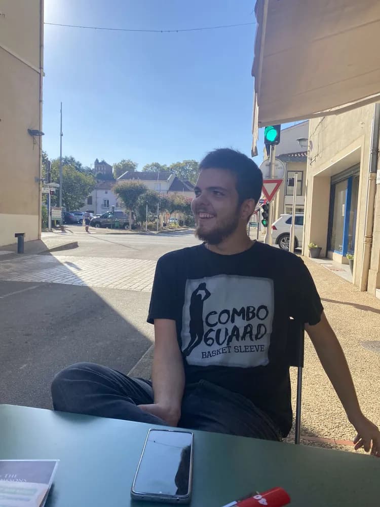 Profil de Iyed, 43 ans, Rencontre Libertine à Waltensburg/Vuorz (Grisons)