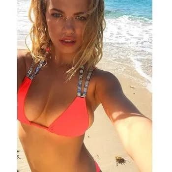 Profil de Mayline, 24 ans, Rencontre Libertine à Innerferrera (Grisons)