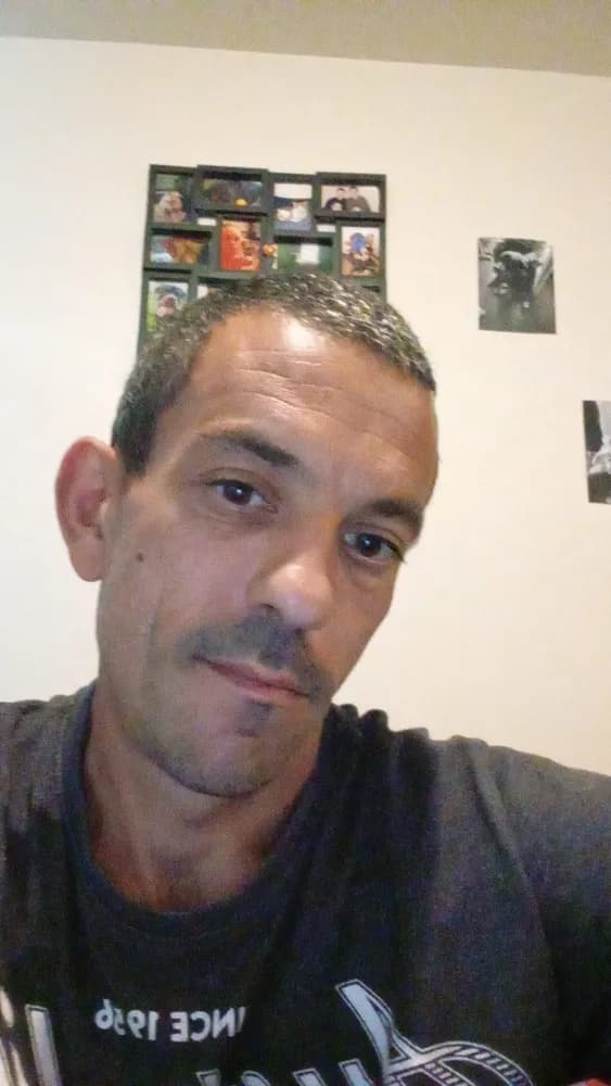 Profil de Ihsane, 42 ans, Rencontre Libertine à Heimisbach (Berne)