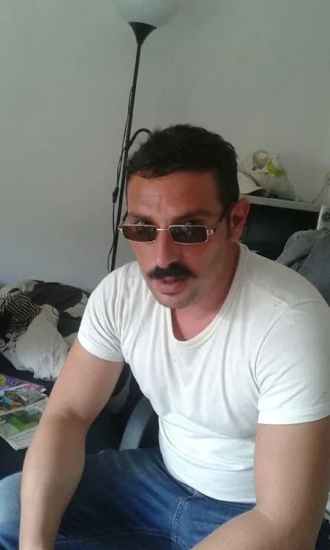 Profil de Tyno, 43 ans, Rencontre Libertine à Grono (Grisons)